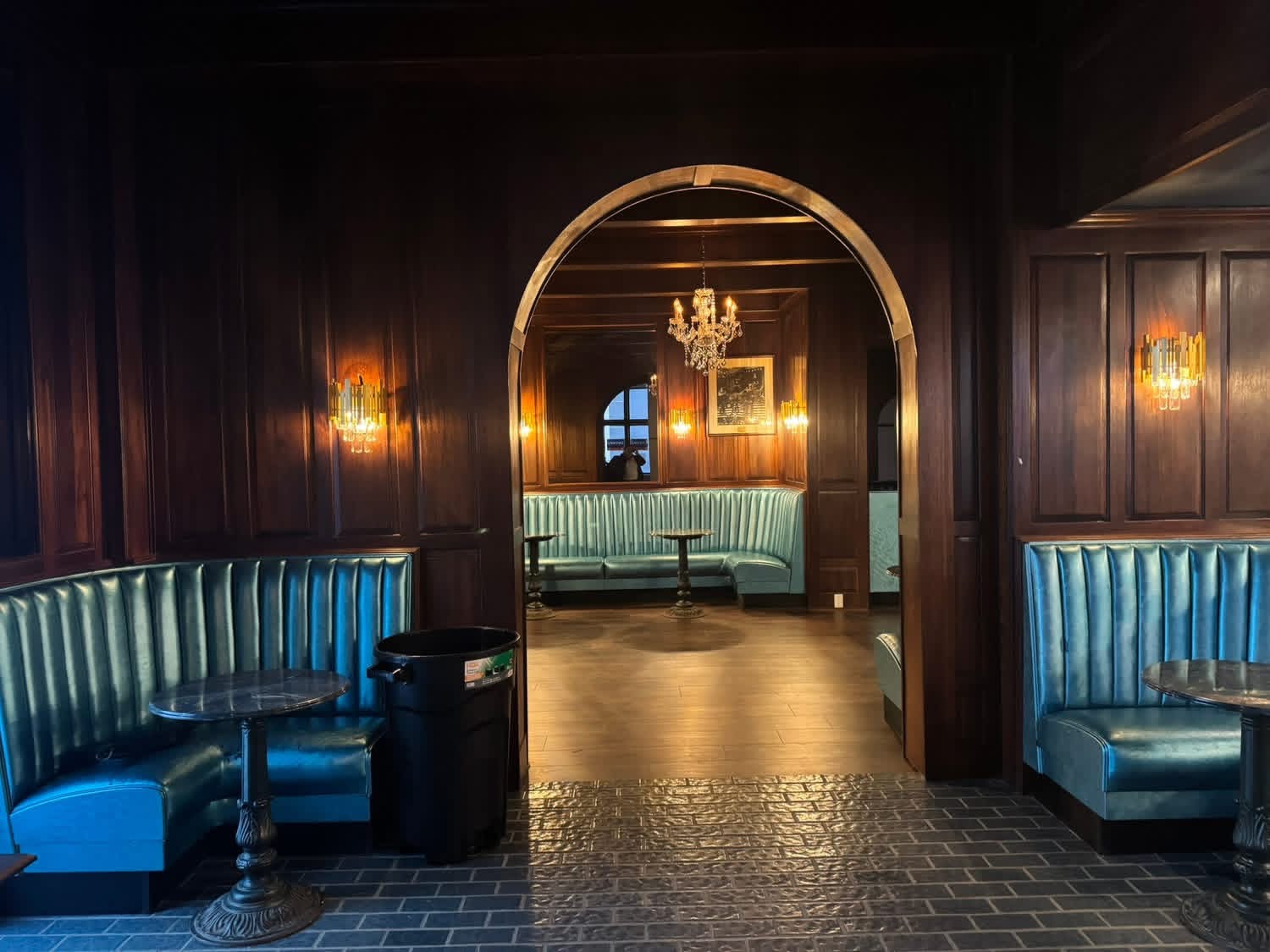 The Upstairs Members Lounge